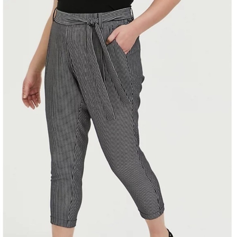 Torrid Black & White Pin Stripe Dress Pants Slacks Tie Waist Trousers 00 or 10